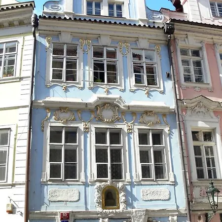 Charles Bridge & Auberge de jeunesse *