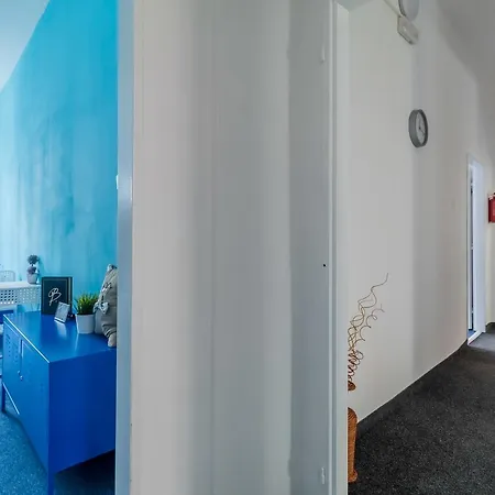 Hostal New In
