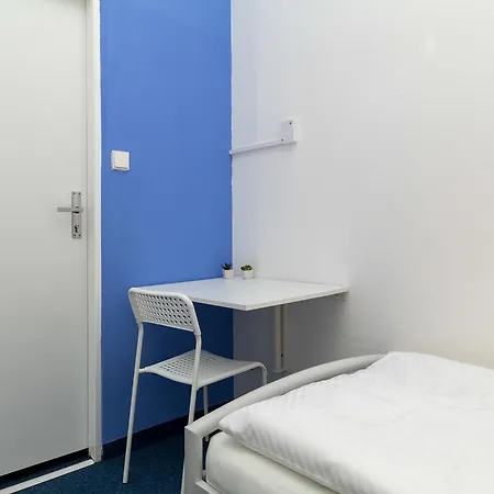 Hostal New In Praga