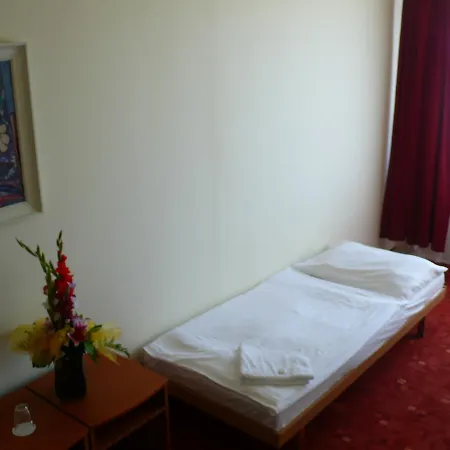 Easy Star Hotell