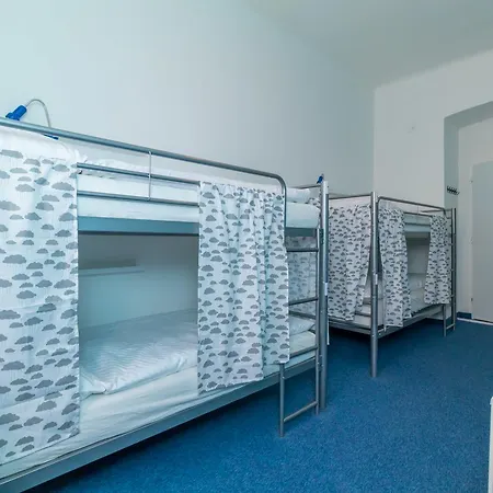 New In Hostal