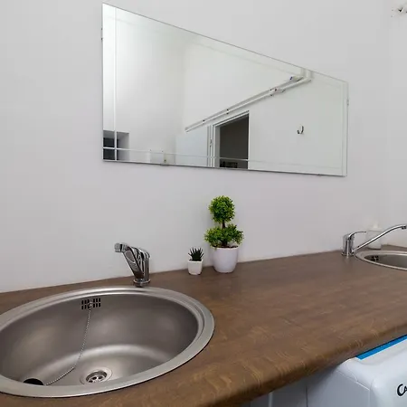 New In Hostal