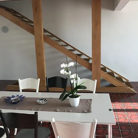 B&B Home 2*
