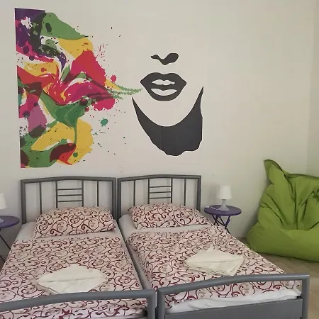 Tara 2* Praha