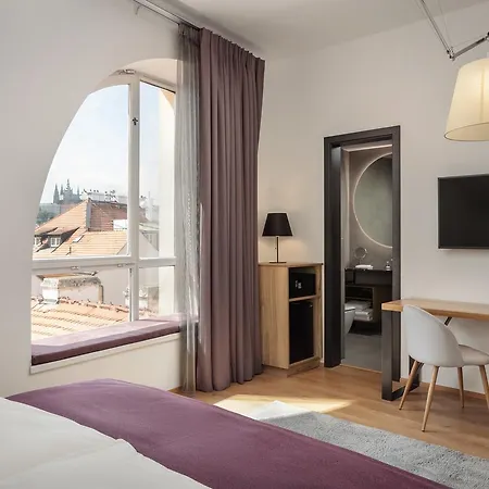 Hotell Moods Charles Bridge 4*