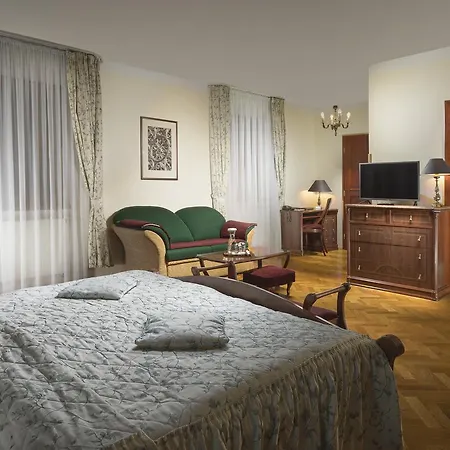 Boutique Constans Hotel 4*