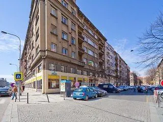Hotel Meda Of Museum Kampa 3*