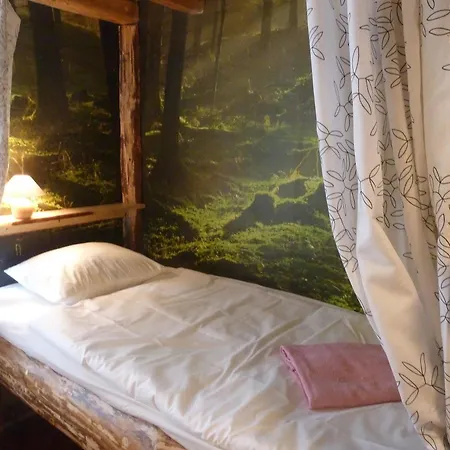 Artharmony & Hostal Praga