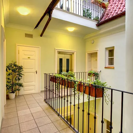 Golden Star Hotel 4*