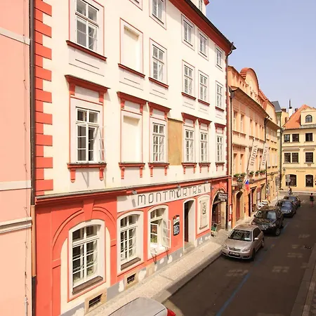 The Green Garland Hotell Prag