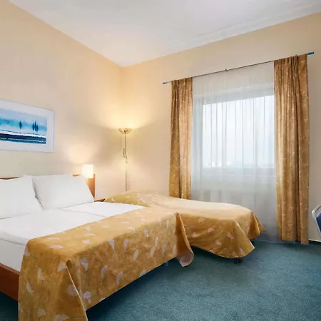 Ramada Airport Hotell Prag