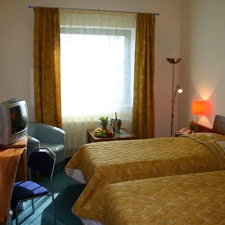 Hotel Ramada Airport
