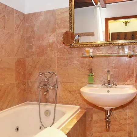King Charles Boutique 4*