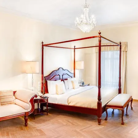 Hotel The Dominican 4*
