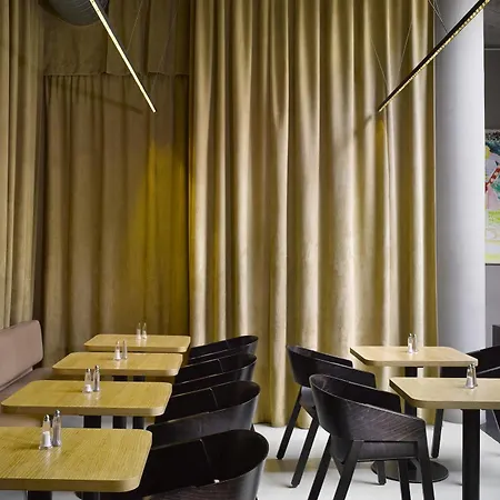 The Icon & Lounge Otel 4*