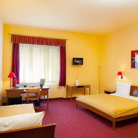 Cloister Otel Prag