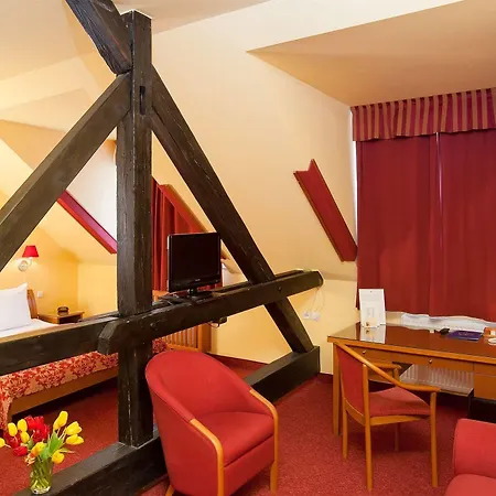 Cloister Otel 3*