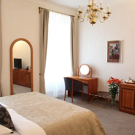 Pod Vezi 4* Prague