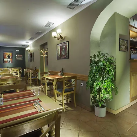 Pod Vezi Hotel 4*
