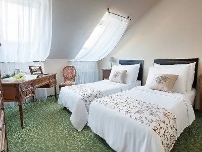 Angelis Otel 4*