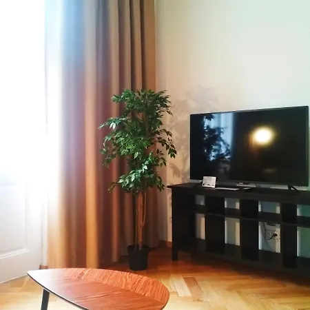 Aparthotel Blue Prague 3*