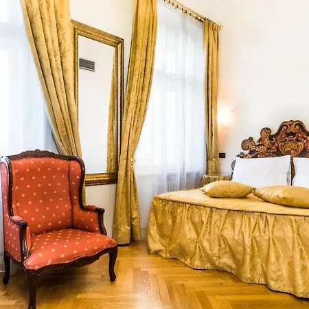 Hotell Charles Bridge Palace
