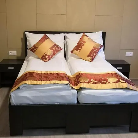Hotel Sun-house Pension&restaurant -parkingfree- 3*