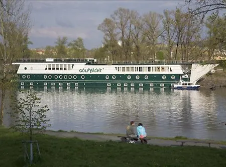 Botel Rohan Boat 3*