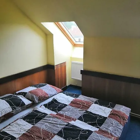 Damiell Hostel *