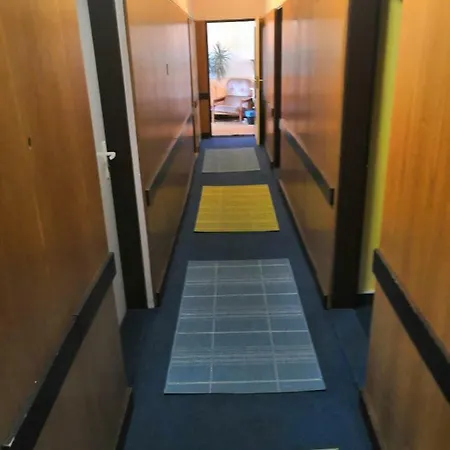 Hostel Damiell *