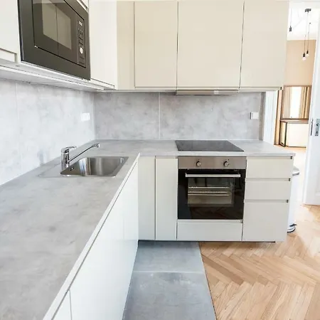 Apartment Letna Garden