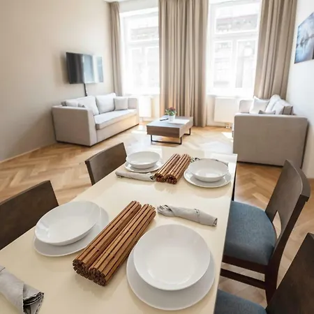 Apartment Letna Garden