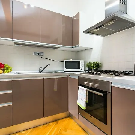 Art Ii Apartment Prague