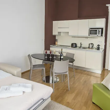 Women's Hall Of Fame Apartment *