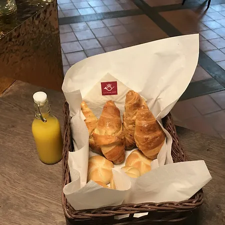 Old Royal Post Boutique & Premium מלון