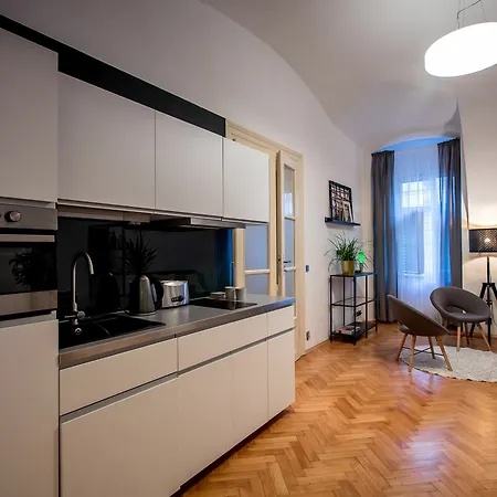 Apartament Friday Songs *