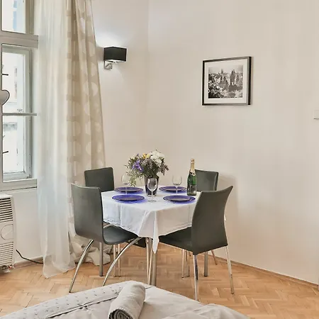 Apartment Comfortable Zizkov For 6 Pax Easybnb Prague