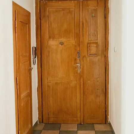 Comfortable Zizkov For 6 Pax Easybnb Prague