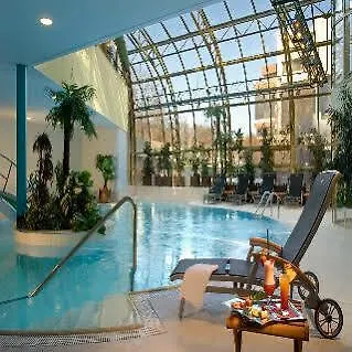 Golden Apartment