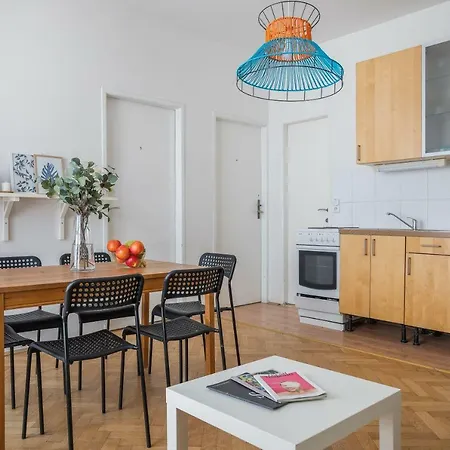 Apartment Stepanska 36 *