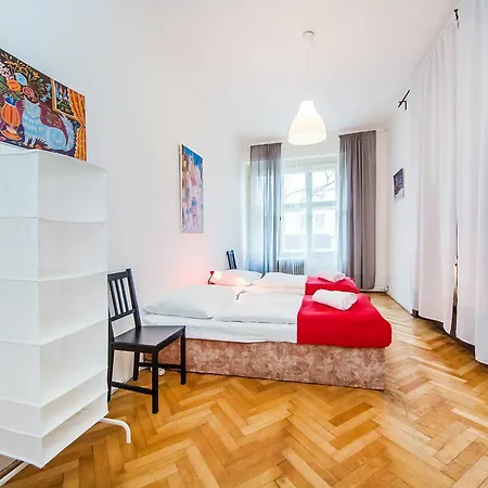 Welcome Aparthostel Hotel Praga