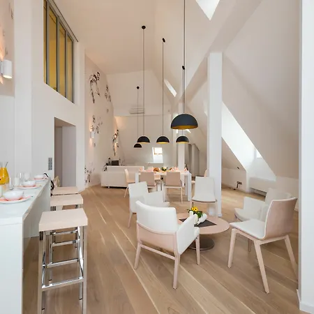 Empirent Avenue Apartment Prague