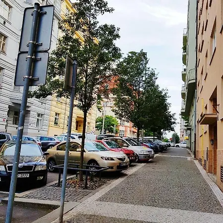 Appartement Yellow Few Steps From Metro