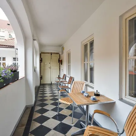 Romantic Near Charles Bridge Apartament