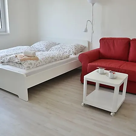 Exclusive Kolbenova Next To Subway Praha