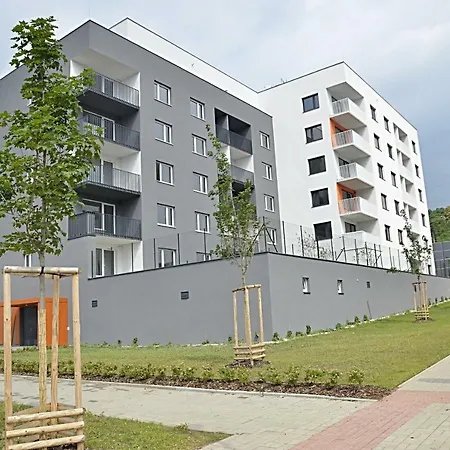 Exclusive Kolbenova Next To Subway Apartmán