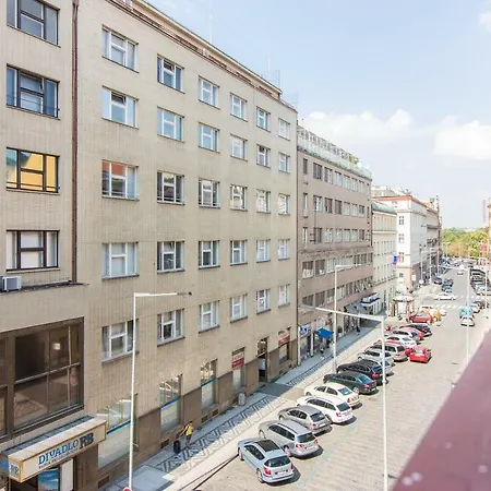 Sunny On Wenceslas Square By Easybnb * Praga