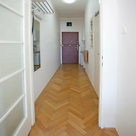 Casa Anna Opletalova Apartment