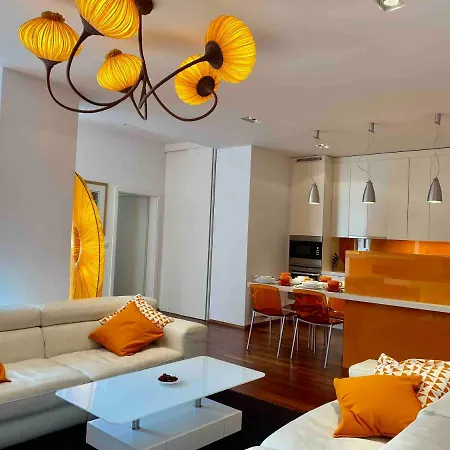 Luxury In The Center Of Apartment