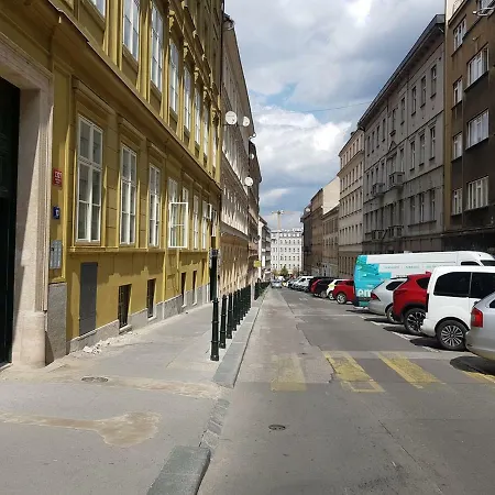 New Near Wenceslas Square Apartment Prague